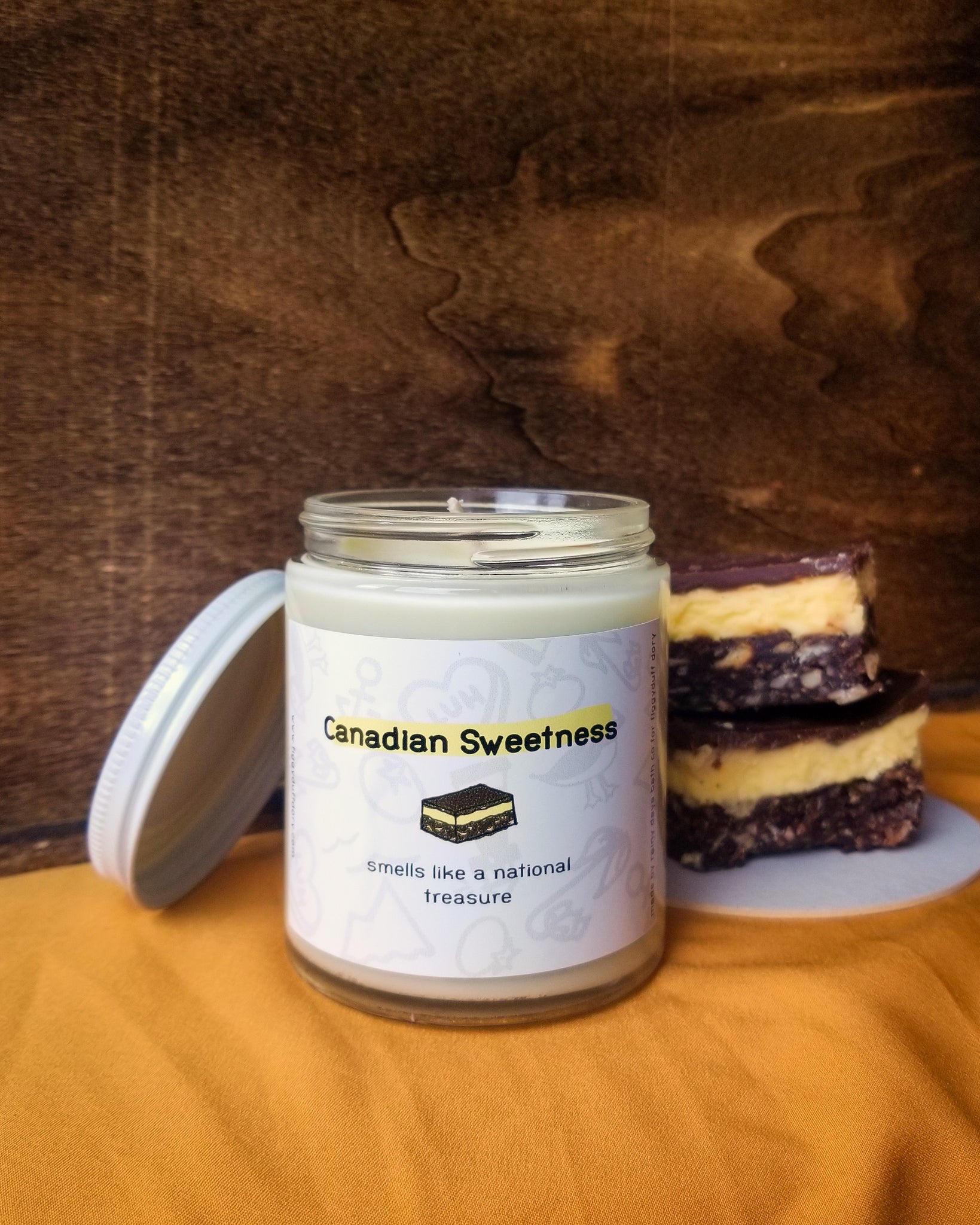 Canadian Sweetness Scented Candle